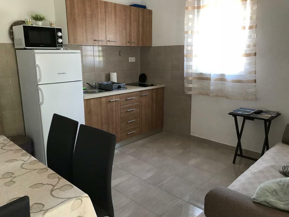 Apartman Mirjana With Terrace And Free Parking Donji Okrug  Exterior photo